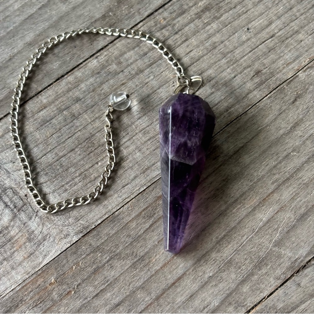 Faceted Point Cut Amethyst Pendulum - Picture 3 of 6